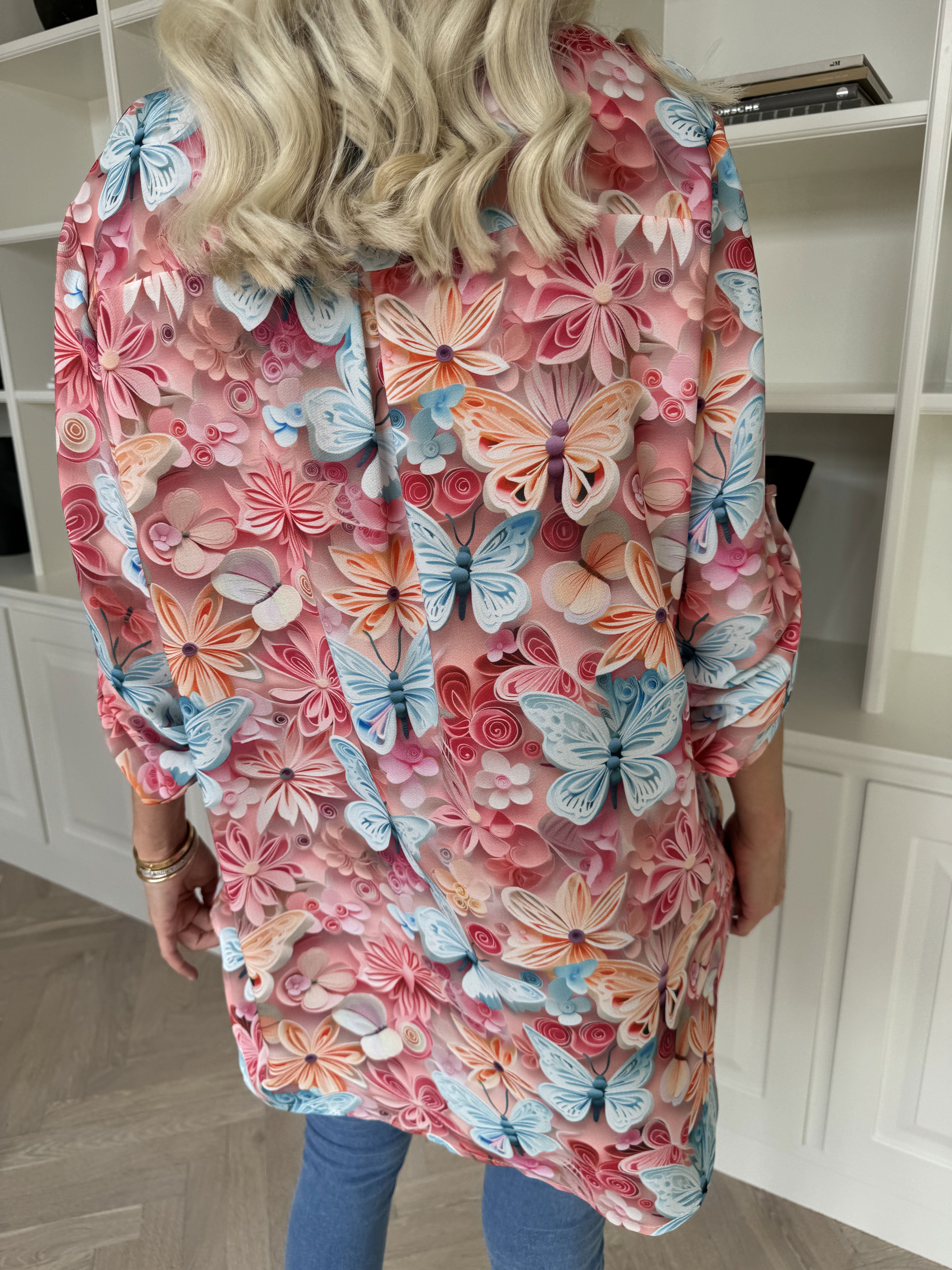 Vanesa Butterfly - Söt tunika i viskos med fjärilsmönster